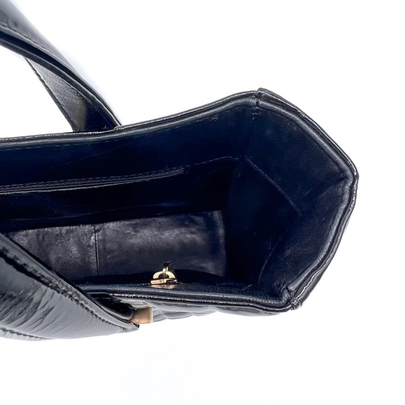 CHANEL Chocolate Bar Black Patent Leather Tote Bag - Picture 12 of 17